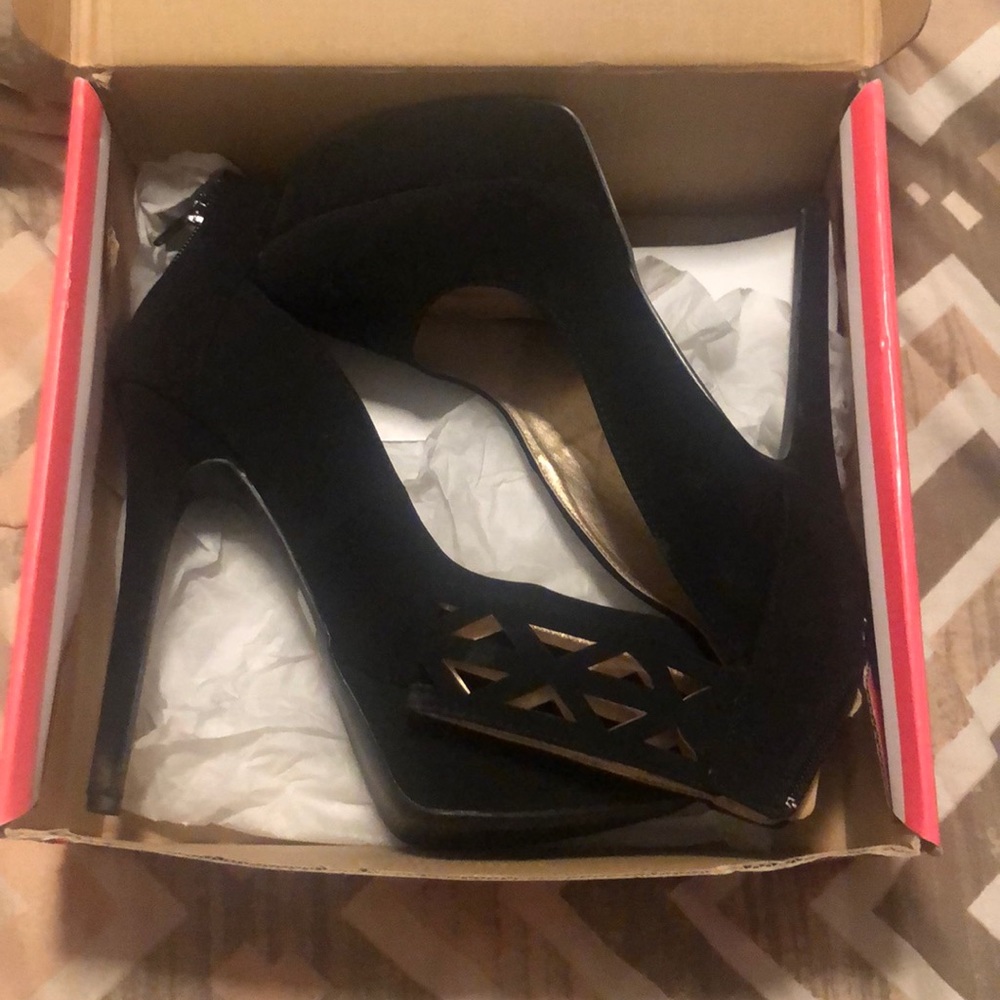 Black heels